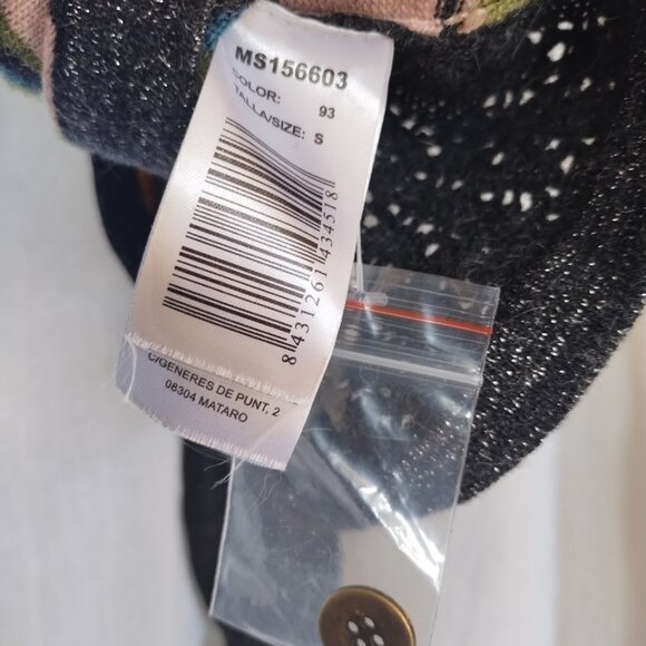 Boutique Sweater - Picture 7 of 8